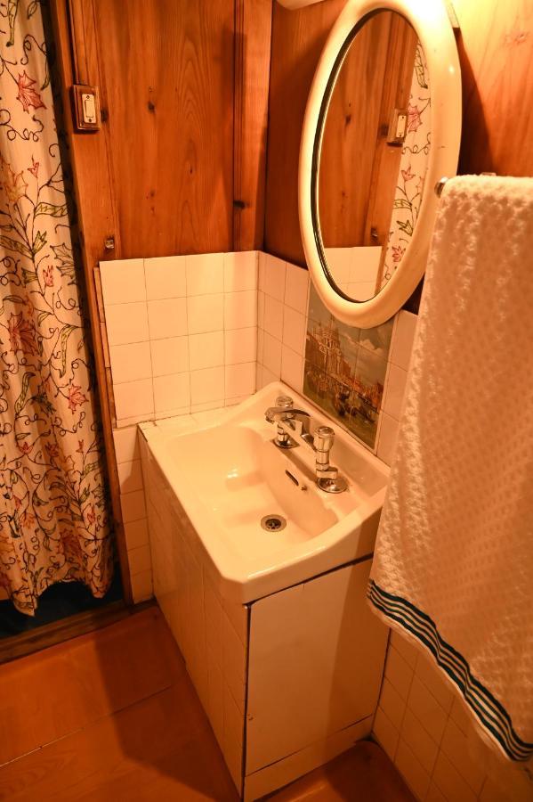 Srīnagar Kings Houseboats酒店 外观 照片