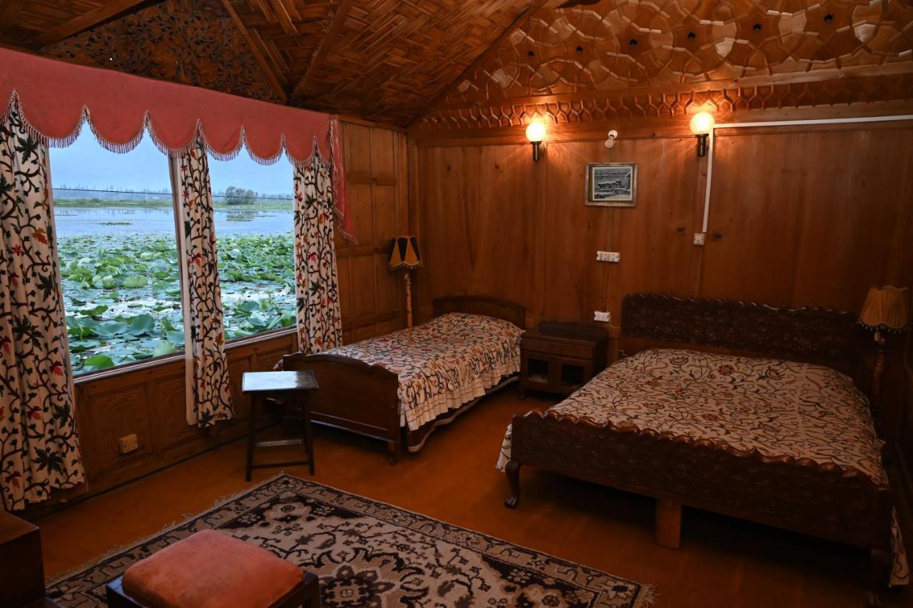 Srīnagar Kings Houseboats酒店 外观 照片