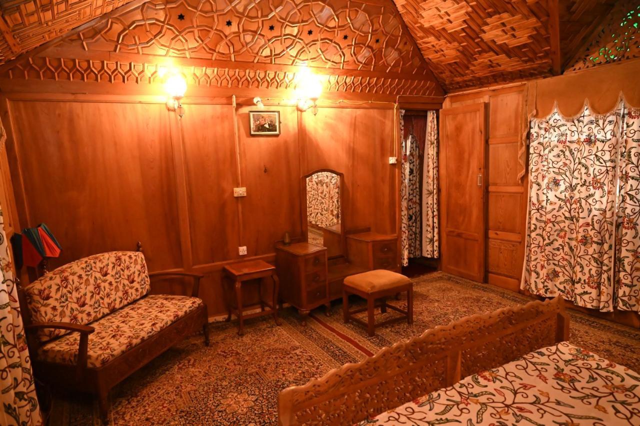 Srīnagar Kings Houseboats酒店 外观 照片
