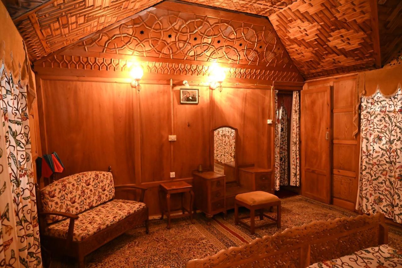 Srīnagar Kings Houseboats酒店 外观 照片