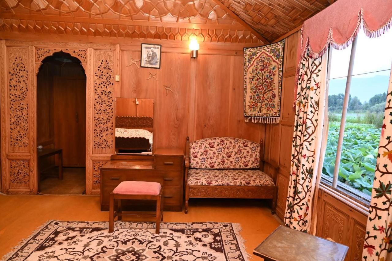 Srīnagar Kings Houseboats酒店 外观 照片
