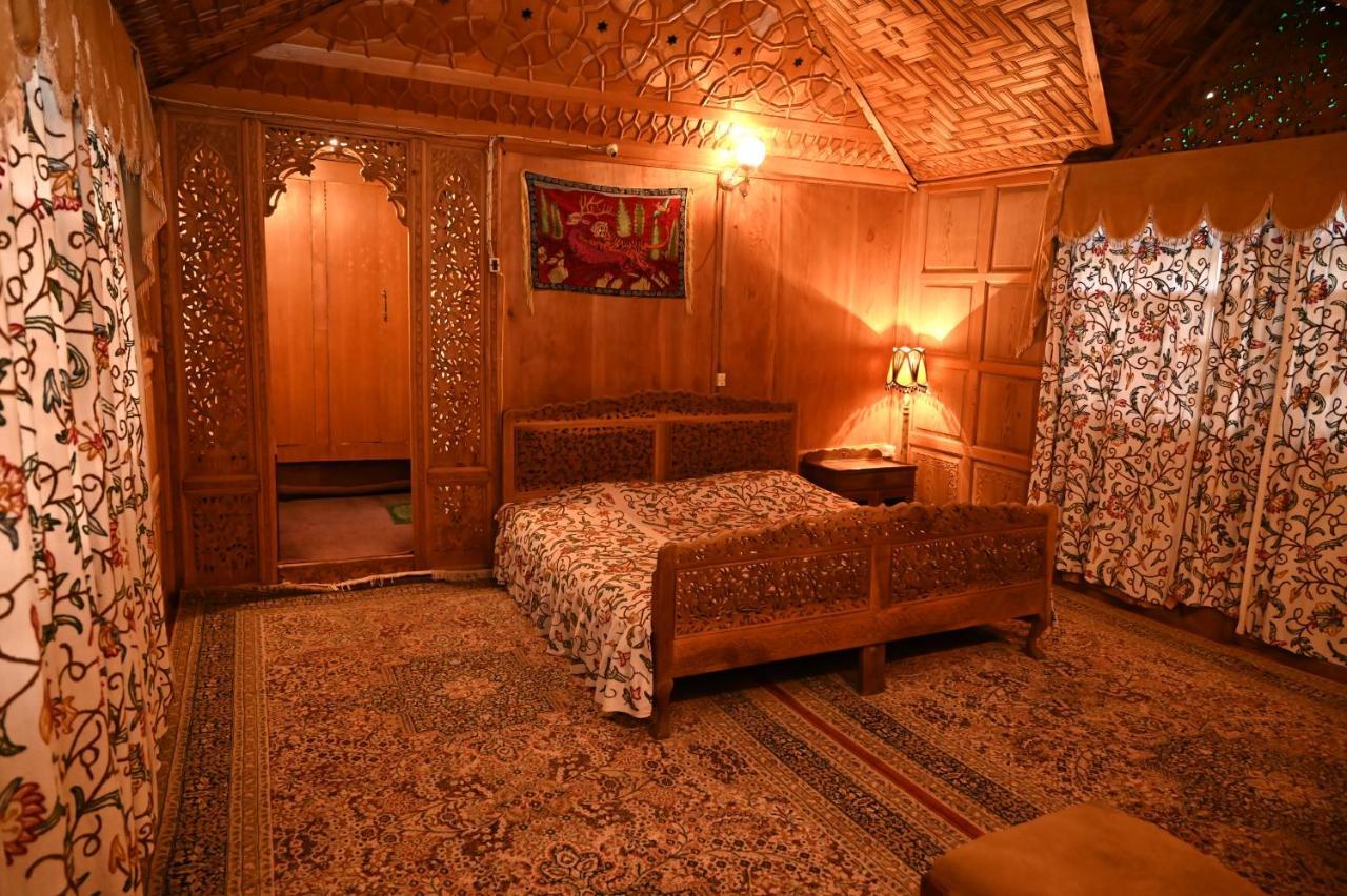 Srīnagar Kings Houseboats酒店 外观 照片