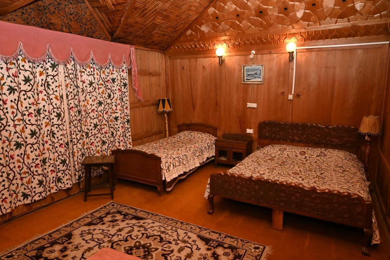 Srīnagar Kings Houseboats酒店 外观 照片