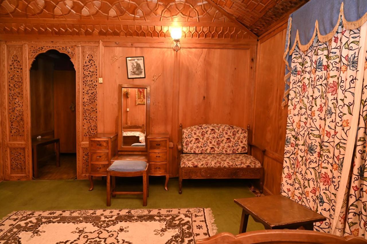 Srīnagar Kings Houseboats酒店 外观 照片