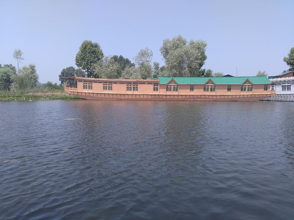 Srīnagar Kings Houseboats酒店 外观 照片