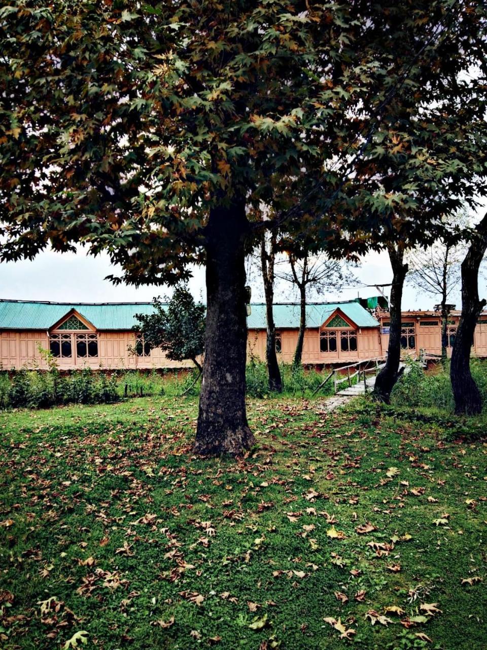 Srīnagar Kings Houseboats酒店 外观 照片